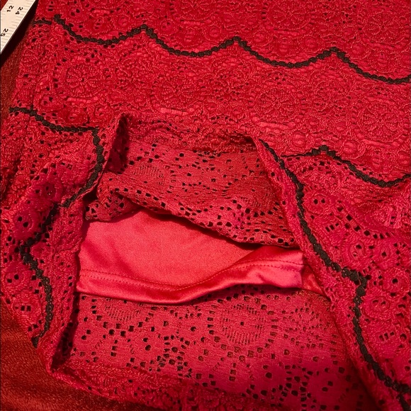 Dress - Picture 4 of 7